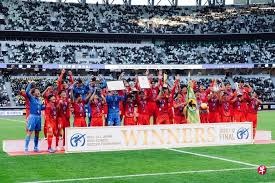 封神！62岁穆帅2射正绞杀64%控球，皇马决定欧冠生死？